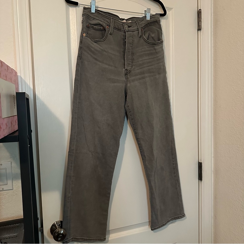 Levi’s Ribcage Straight Ankle Gray Jeans